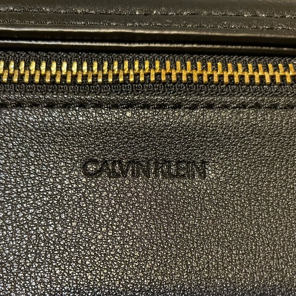 Calvin Klein Evelyn flap black crossbody bag—NWT - Picture 3 of 9